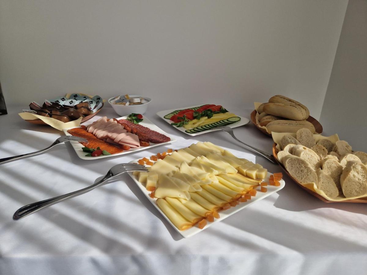 Bed and Breakfast Elixir Panzio Нірбатор Екстер'єр фото